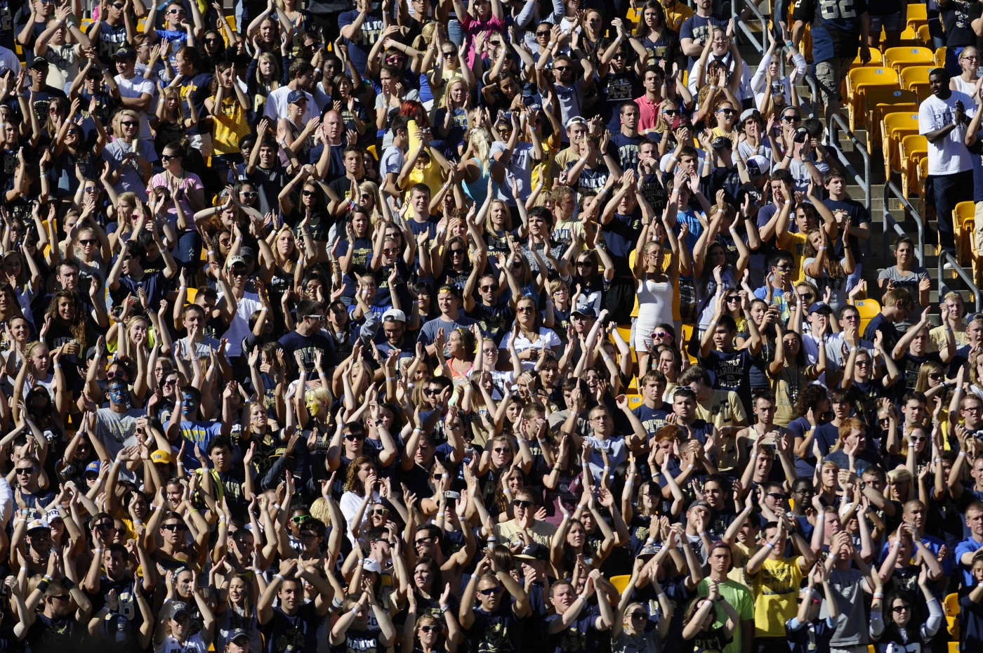 Reaching the Crowd with your MAKEACHAMP campaign